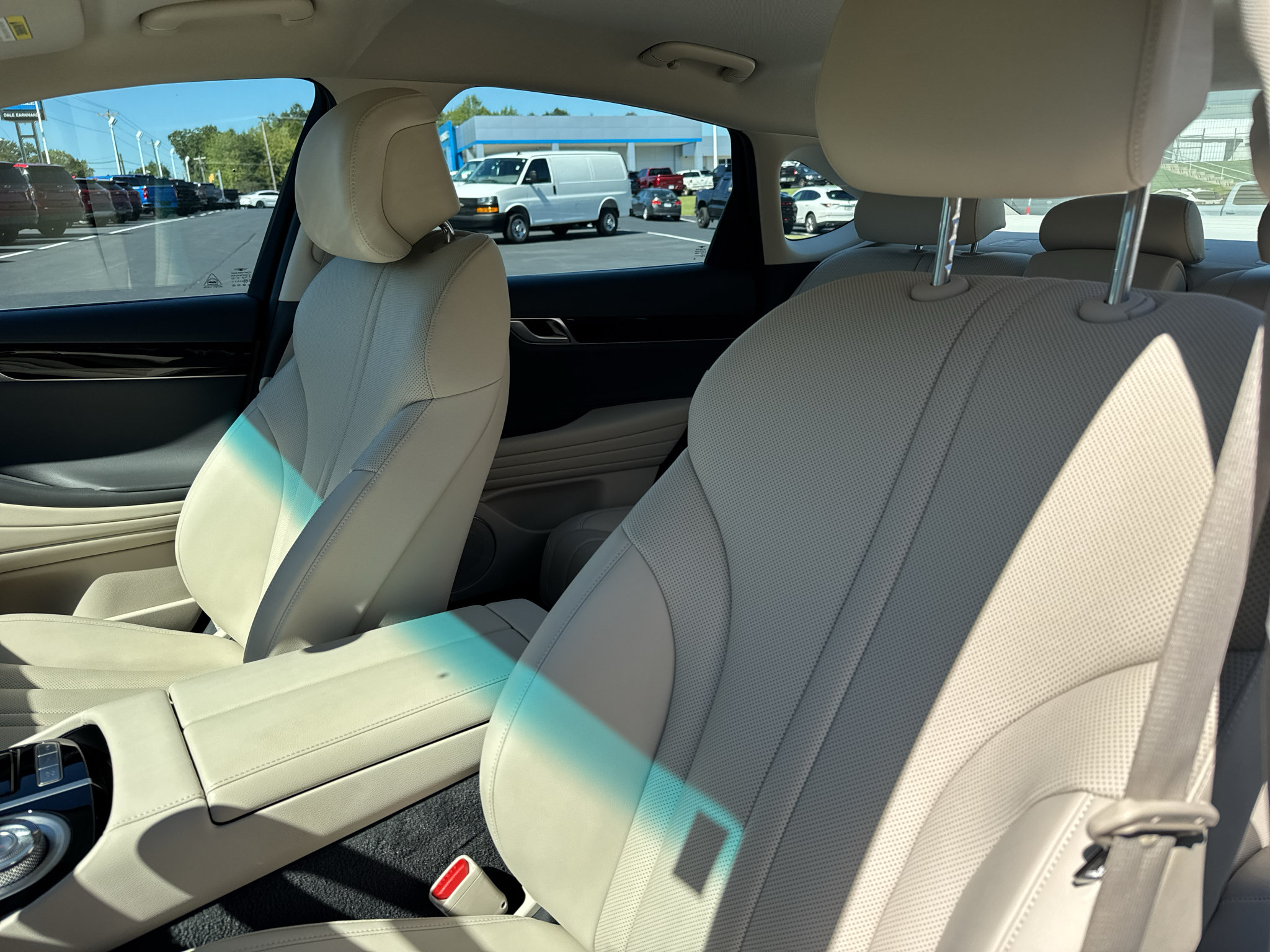 Used 2024 Genesis G80 2.5T AWD/4WD image 11