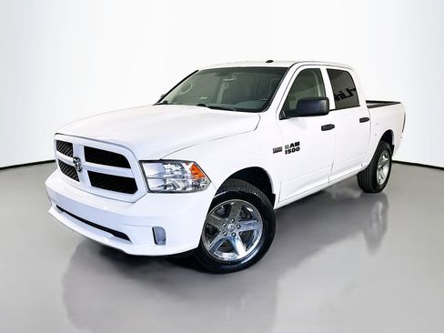 Used 2016 RAM 1500 Express w/ Popular Equipment Group AWD/4WD image 3