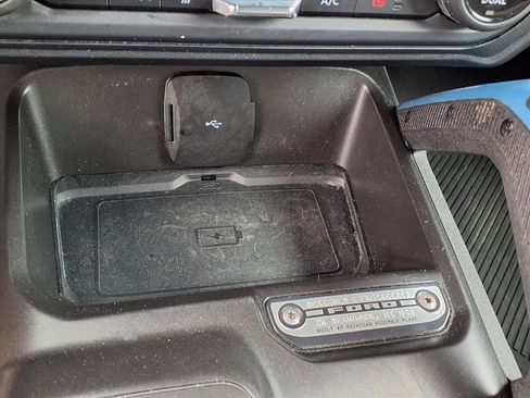 Used 2023 Ford Bronco Wildtrak image 30