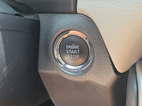 Used 2025 Toyota RAV4 XLE w/ Convenience Package FWD image 30