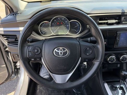 Used 2016 Toyota Corolla L FWD image 25