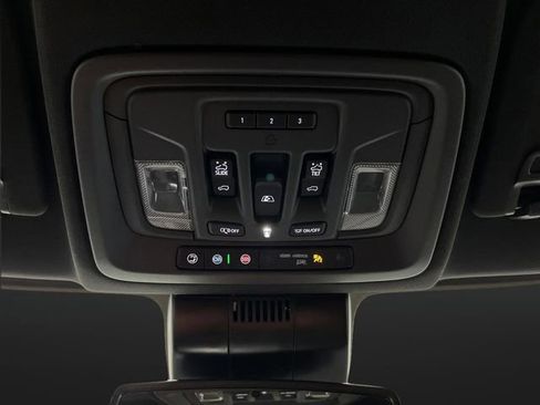 Certified 2025 Chevrolet Silverado 1500 High Country image 30