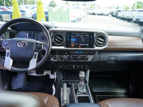 Used 2019 Toyota Tacoma Limited AWD/4WD image 18