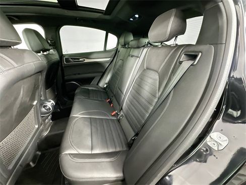 Used 2023 Alfa Romeo Stelvio Veloce image 27