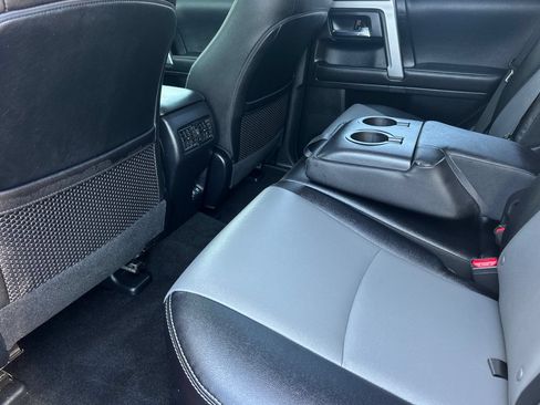 Used 2022 Toyota 4Runner SR5 Premium w/ Moonroof Package AWD/4WD image 12