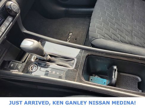 Certified 2021 Nissan Kicks SV image 11