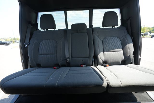 Used 2022 RAM 1500 Big Horn AWD/4WD image 38