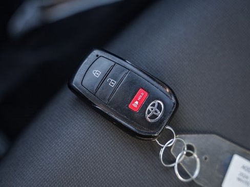 Used 2024 Toyota Tacoma TRD Sport image 46