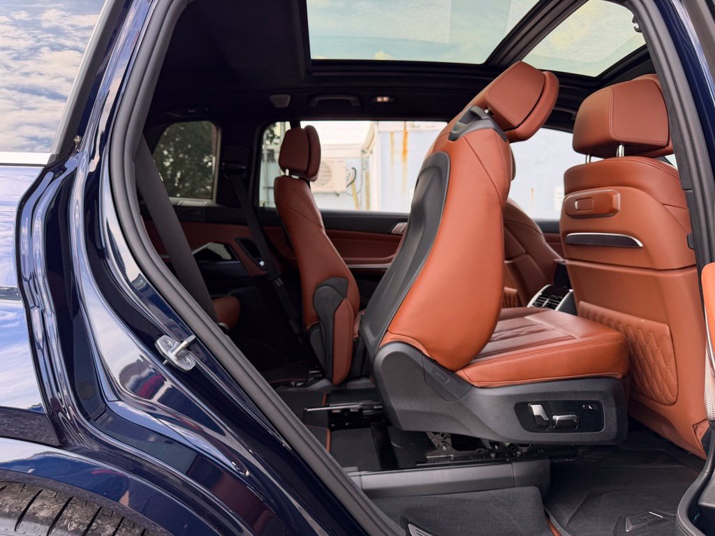 Used 2026 BMW ALPINA XB7 AWD/4WD image 41