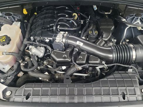 Used 2024 Jeep Grand Cherokee Limited w/ Luxury Tech Group II RWD image 30