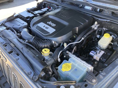 Used 2016 Jeep Wrangler Unlimited Sport image 41