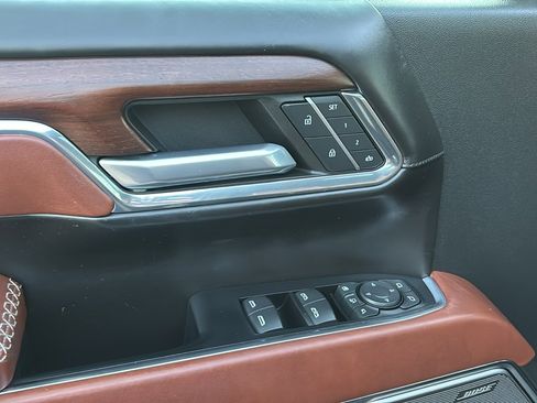 Used 2024 GMC Sierra 2500 Denali Ultimate image 27