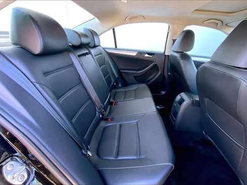 Used 2018 Volkswagen Jetta SE image 20