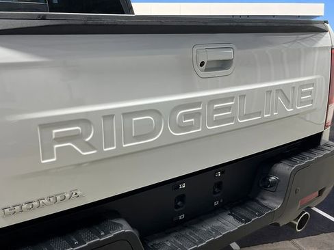 New 2026 Honda Ridgeline Black Edition image 6