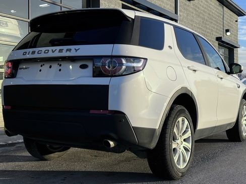 Used 2019 Land Rover Discovery Sport SE image 7