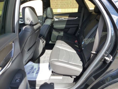 Used 2021 Cadillac XT5 Sportv w/ Platinum Package AWD/4WD image 44