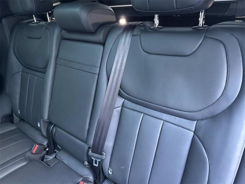 Certified 2025 Land Rover Range Rover Sport Dynamic SE image 15