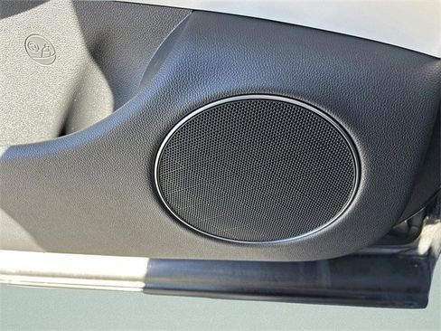 Used 2026 Genesis GV70 2.5T Select image 24