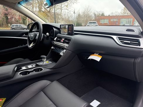 New 2026 Genesis G70 2.5T image 33