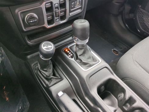 Certified 2021 Jeep Wrangler Unlimited Sport image 31