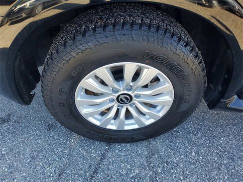 Used 2024 Nissan Armada SV w/ Cargo Package image 6