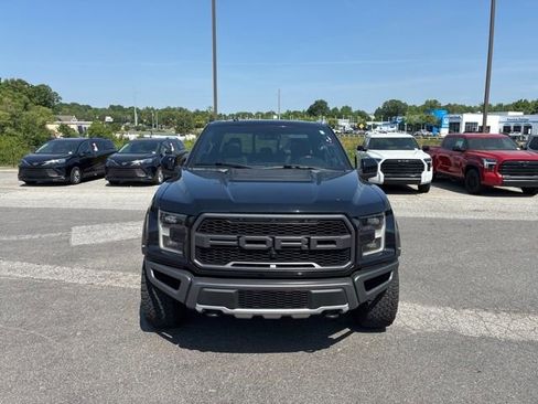 Used 2018 Ford F150 Raptor w/ Equipment Group 802A Luxury AWD/4WD image 2