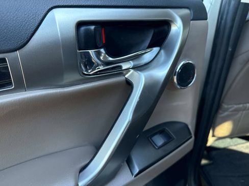 Used 2023 Lexus GX 460 Premium image 13