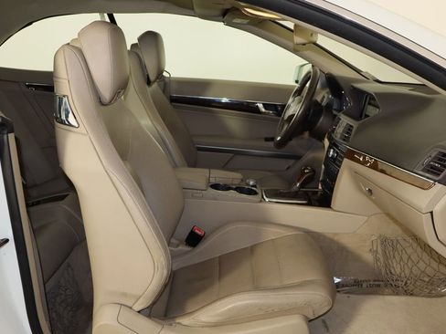 Used 2011 Mercedes-Benz E 550 Cabriolet image 18