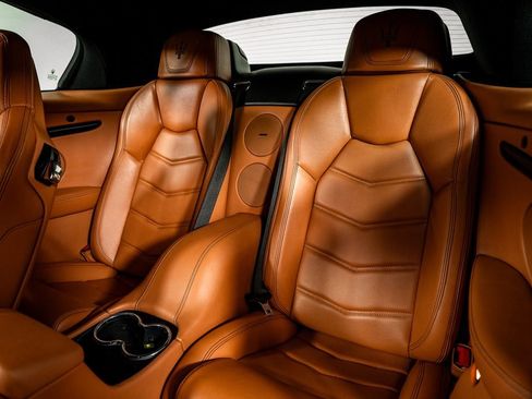 Used 2014 Maserati GranTurismo Sport RWD image 22