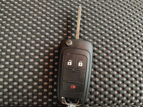 Used 2017 Chevrolet Equinox LS AWD/4WD image 32