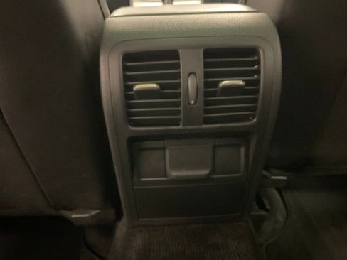 Used 2013 Volkswagen CC Executive image 24