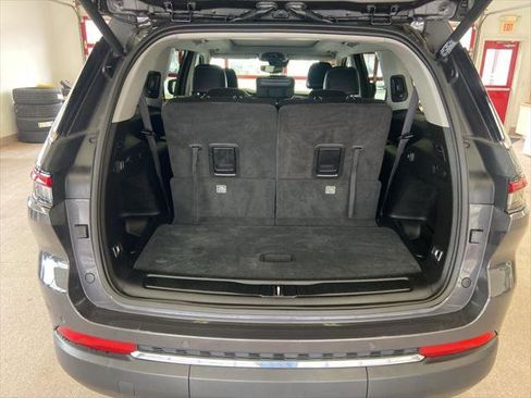 Certified 2023 Jeep Grand Cherokee L Limited image 12