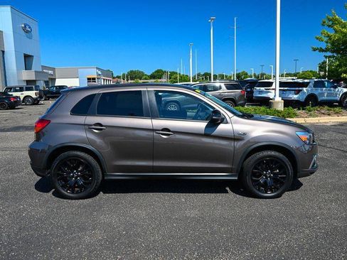 Used 2018 Mitsubishi Outlander Sport LE FWD image 3