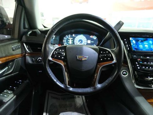 Used 2019 Cadillac Escalade Premium Luxury w/ LPO, Radiant Package AWD/4WD image 33