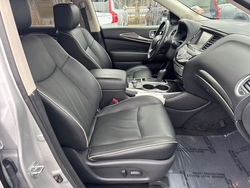 Used 2019 INFINITI QX60 Luxe w/ Essential Package image 13