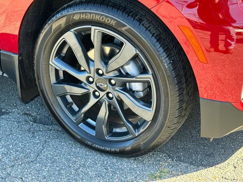 Certified 2022 Chevrolet Equinox RS w/ Infotainment Package image 5