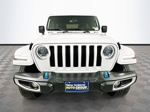 Used 2023 Jeep Wrangler Unlimited Sahara w/ Cold Weather Group image 6