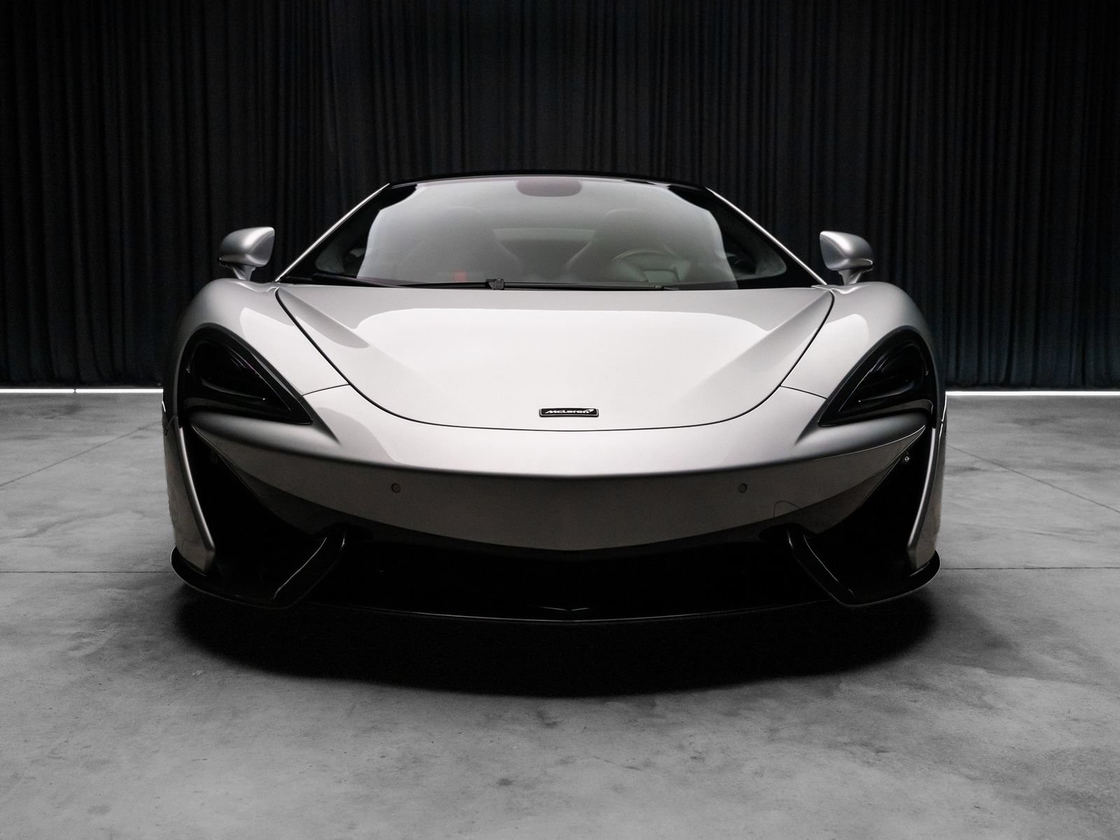 Used 2019 McLaren 570S Spider RWD image 18