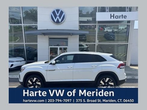 Certified 2026 Volkswagen Atlas Cross Sport SE w/ Panoramic Sunroof Package AWD/4WD image 1