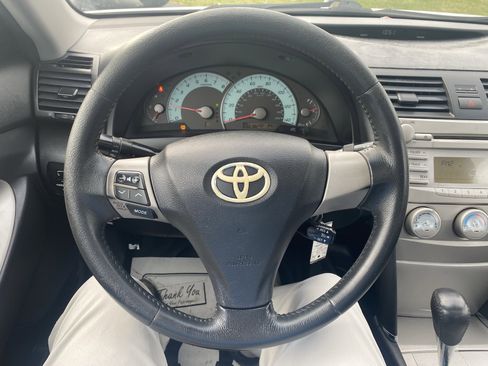 Used 2011 Toyota Camry image 15