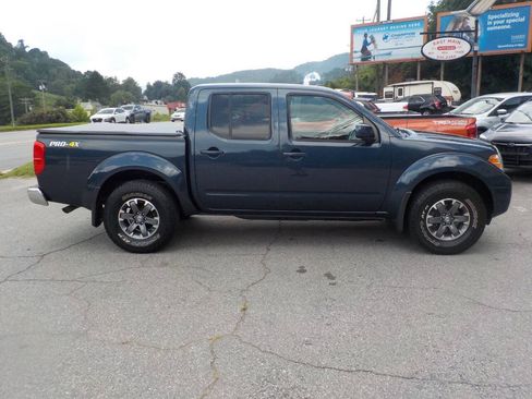 Used 2017 Nissan Frontier PRO-4X AWD/4WD image 4