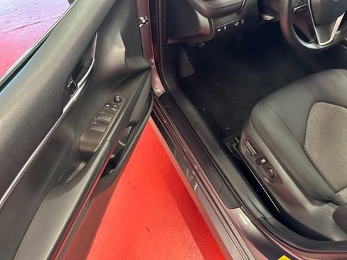 Certified 2021 Toyota Camry LE FWD image 9