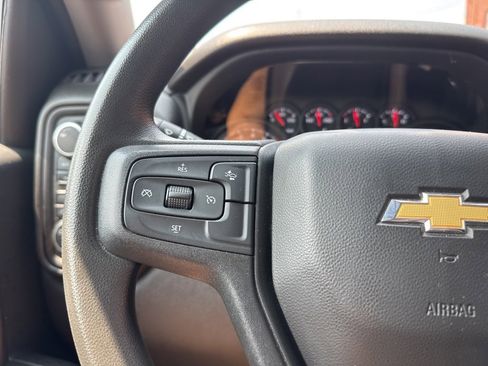 Used 2022 Chevrolet Silverado 1500 Custom image 34
