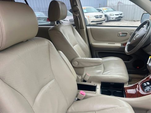 Used 2006 Toyota Highlander Limited image 25