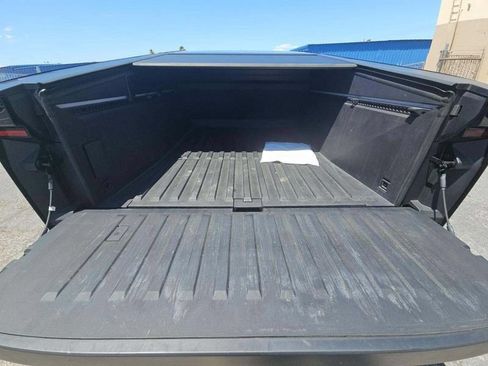 Used 2024 Tesla Cybertruck AWD Crew Cab image 13