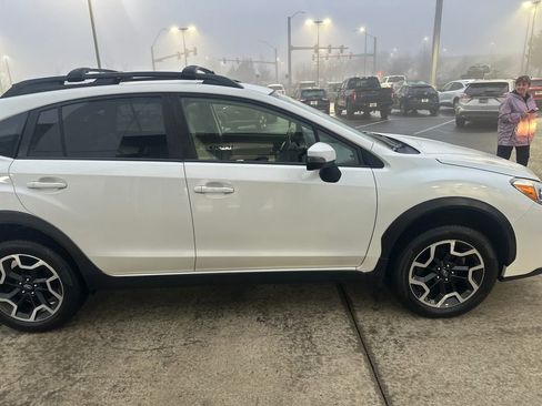 Used 2016 Subaru Crosstrek 2.0i Limited image 5
