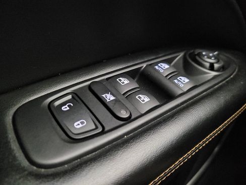 Used 2019 Jeep Compass Limited image 27