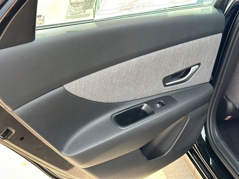 New 2026 Hyundai Elantra Limited image 21