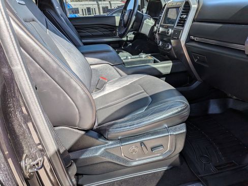 Used 2020 Ford Expedition Platinum image 31