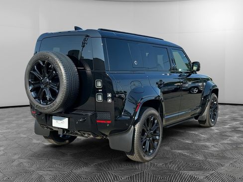 New 2026 Land Rover Defender 110 OCTA AWD/4WD image 5